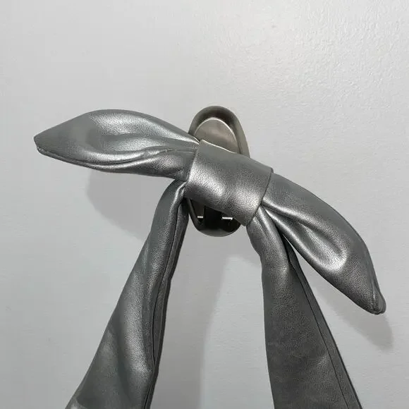 Nordstrom Y2K Silver Shoulder Bag, Bow detail - Picture 5 of 14